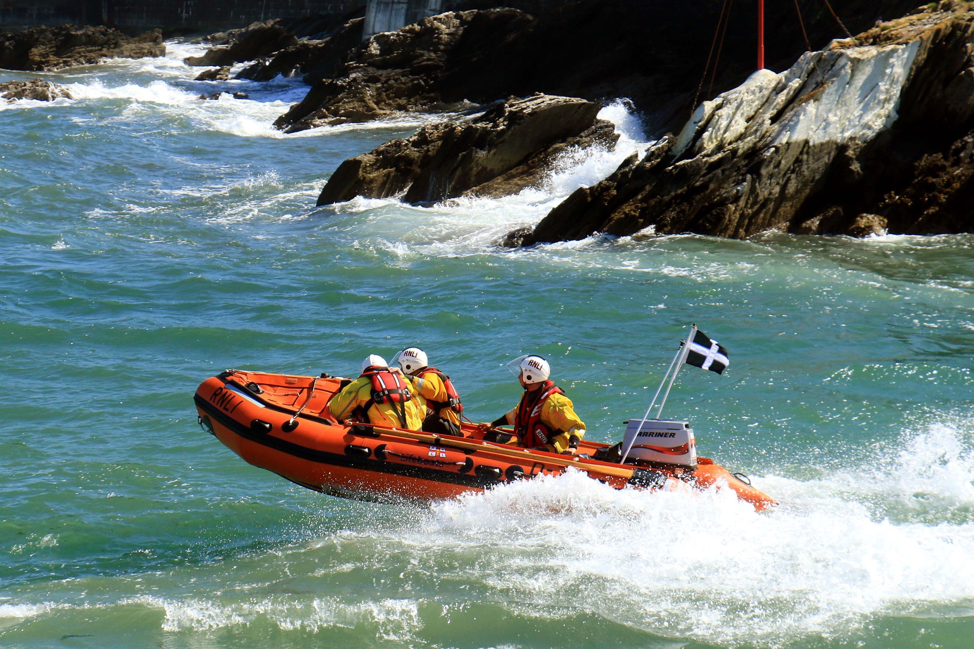 Families unite for fundraising campaign for new RNLI lifesaving D class boat in Looe