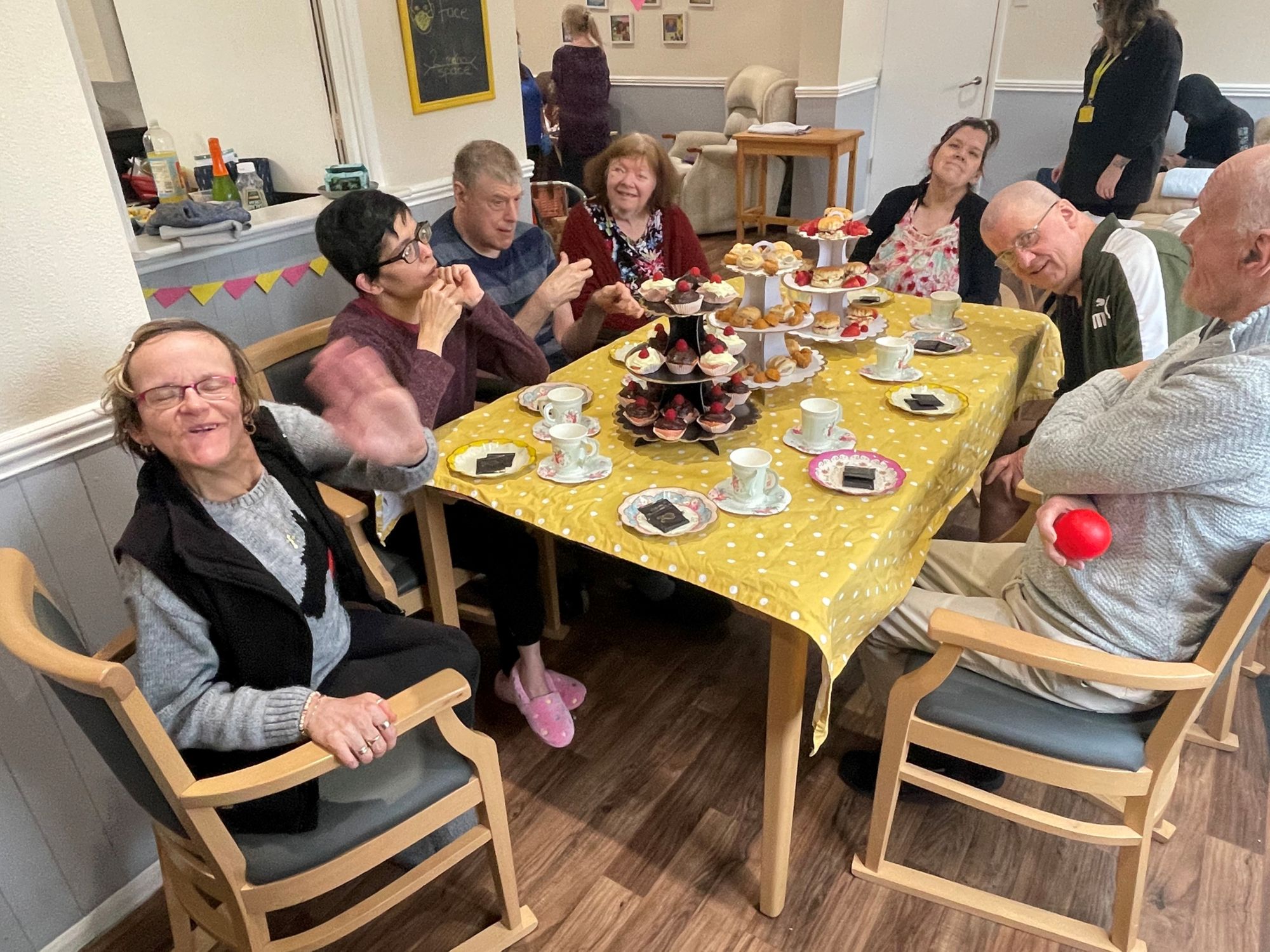 Shepshed care scheme residents’ biggest cream tea record attempt