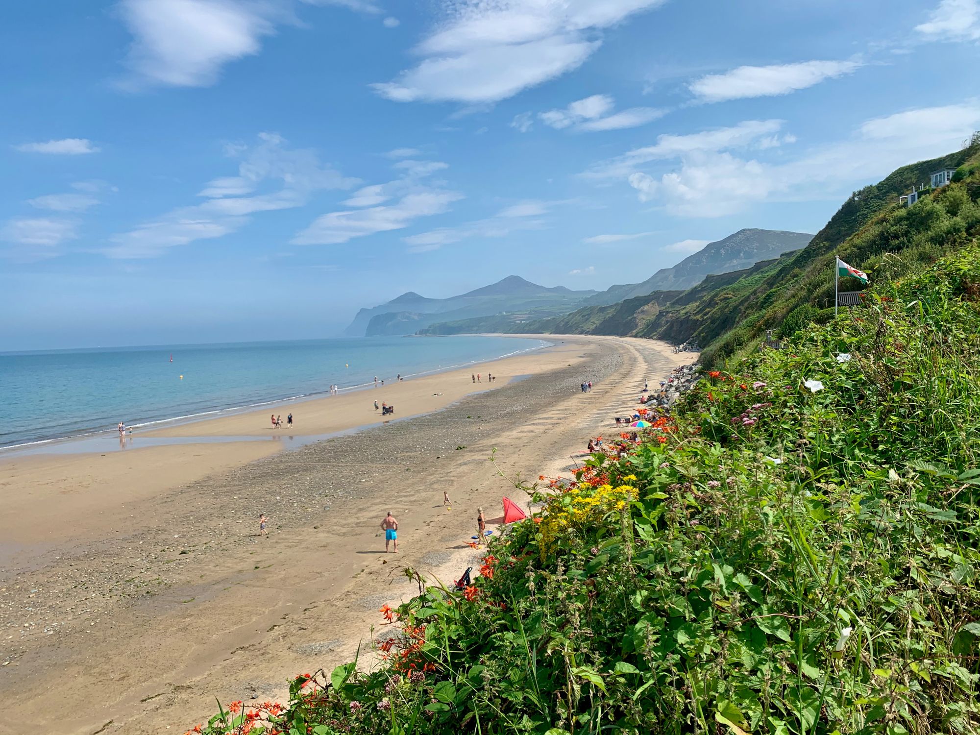 Britons set to bake in 'early summer' heat