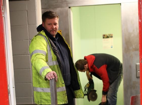 Steel support for local Mossley homelessness charity