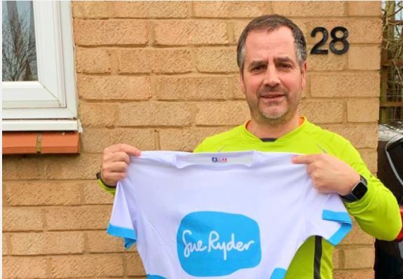 Milton Keynes man steps out to remember 'hero' dad