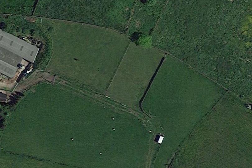 Plans for glamping pods to be built on rural farm are refused