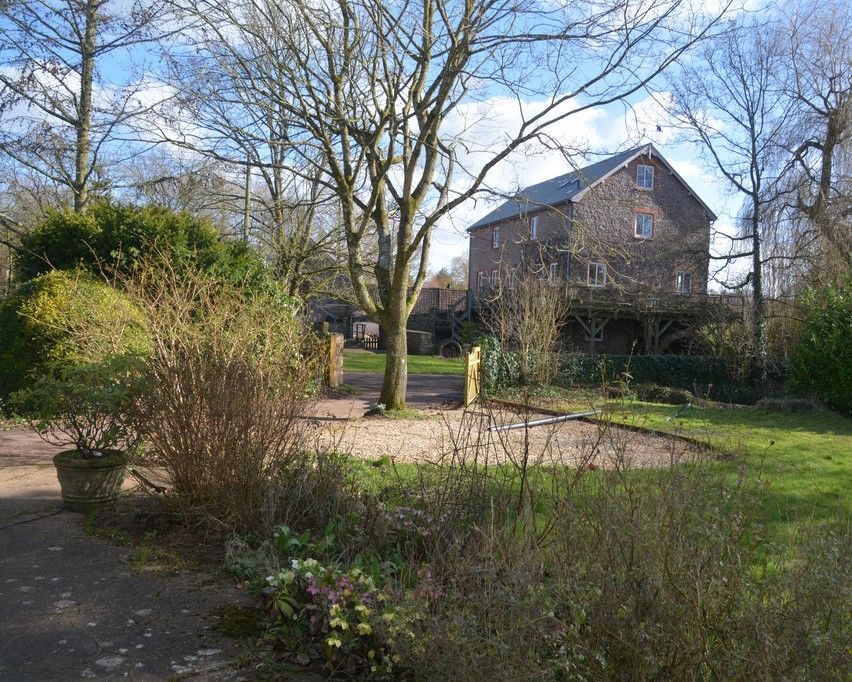 Halberton council urge planners to refuse traveller pitch scheme