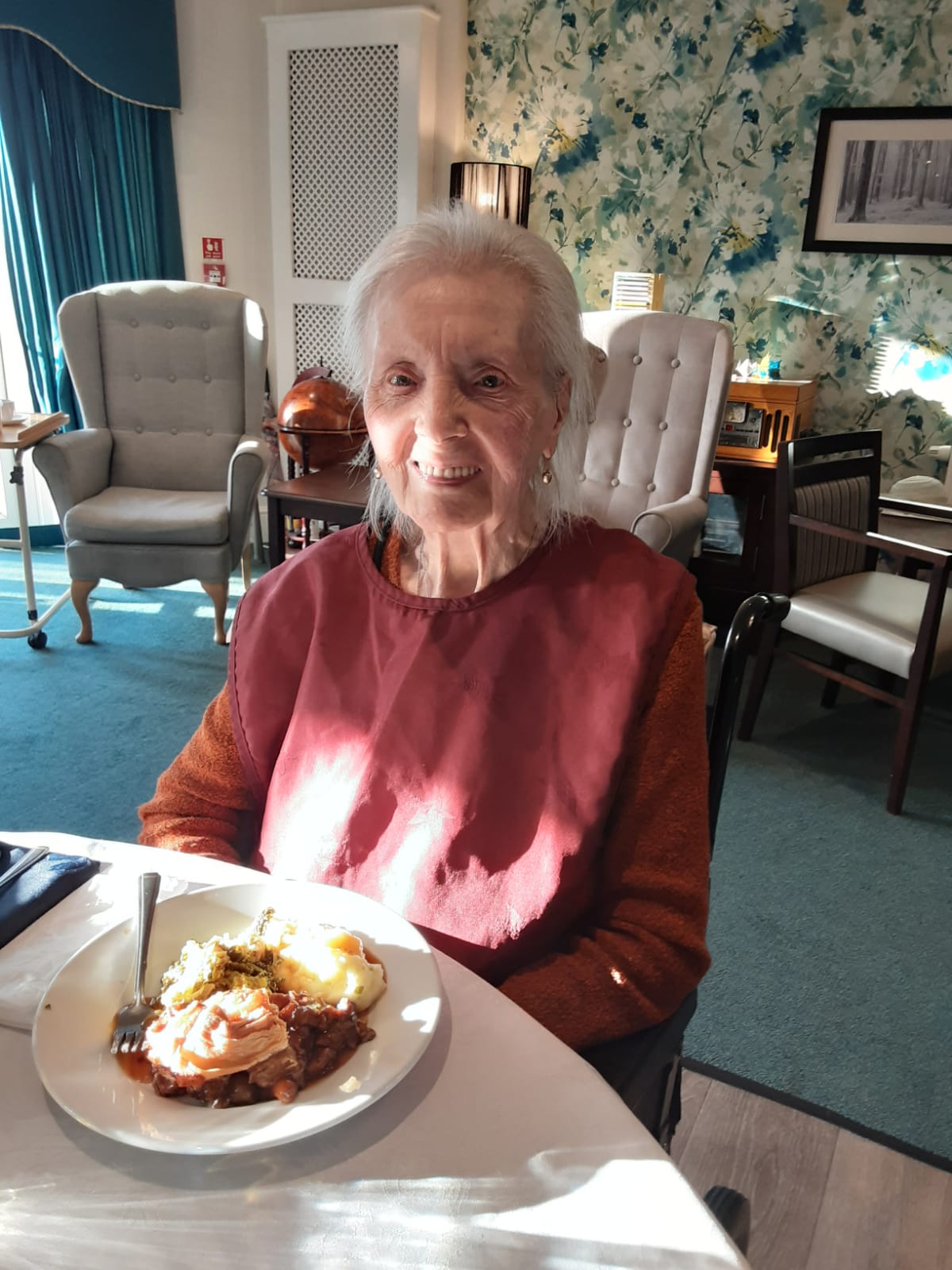 Leicestershire care home resident reveals secret to long life as she turns 90