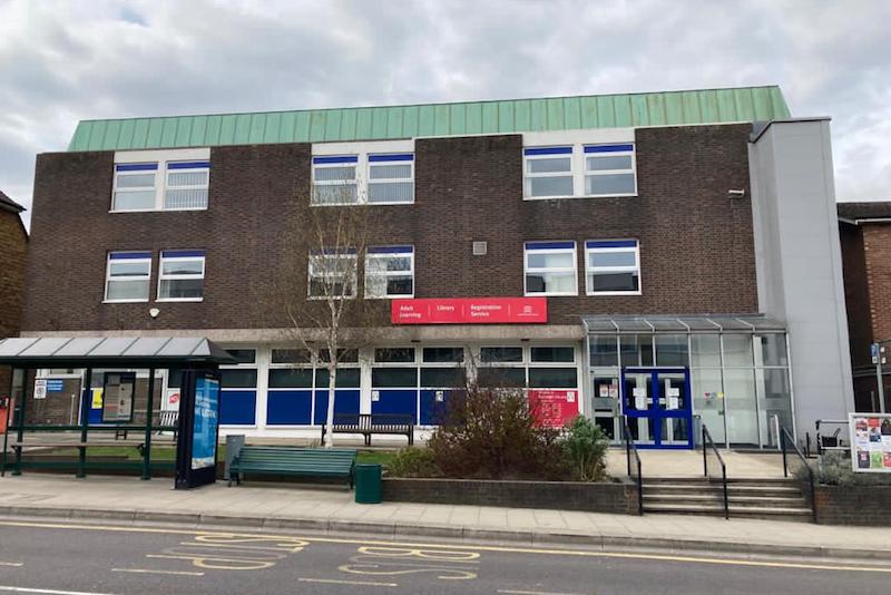 Free Covid-19 lateral flow tests available to pick up from Rayleigh Library