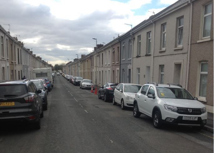 Row over proposed Llanelli residents parking permit scheme