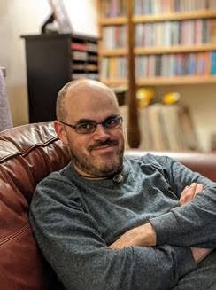 Audur newydd yn creu'r "Harry Potter" Cymreig yn ei nofel gyntaf i blant