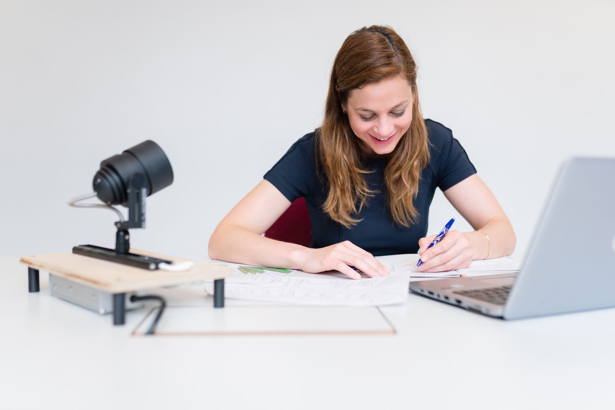 Become a future innovator: Free places available on virtual STEM courses for students in Wales