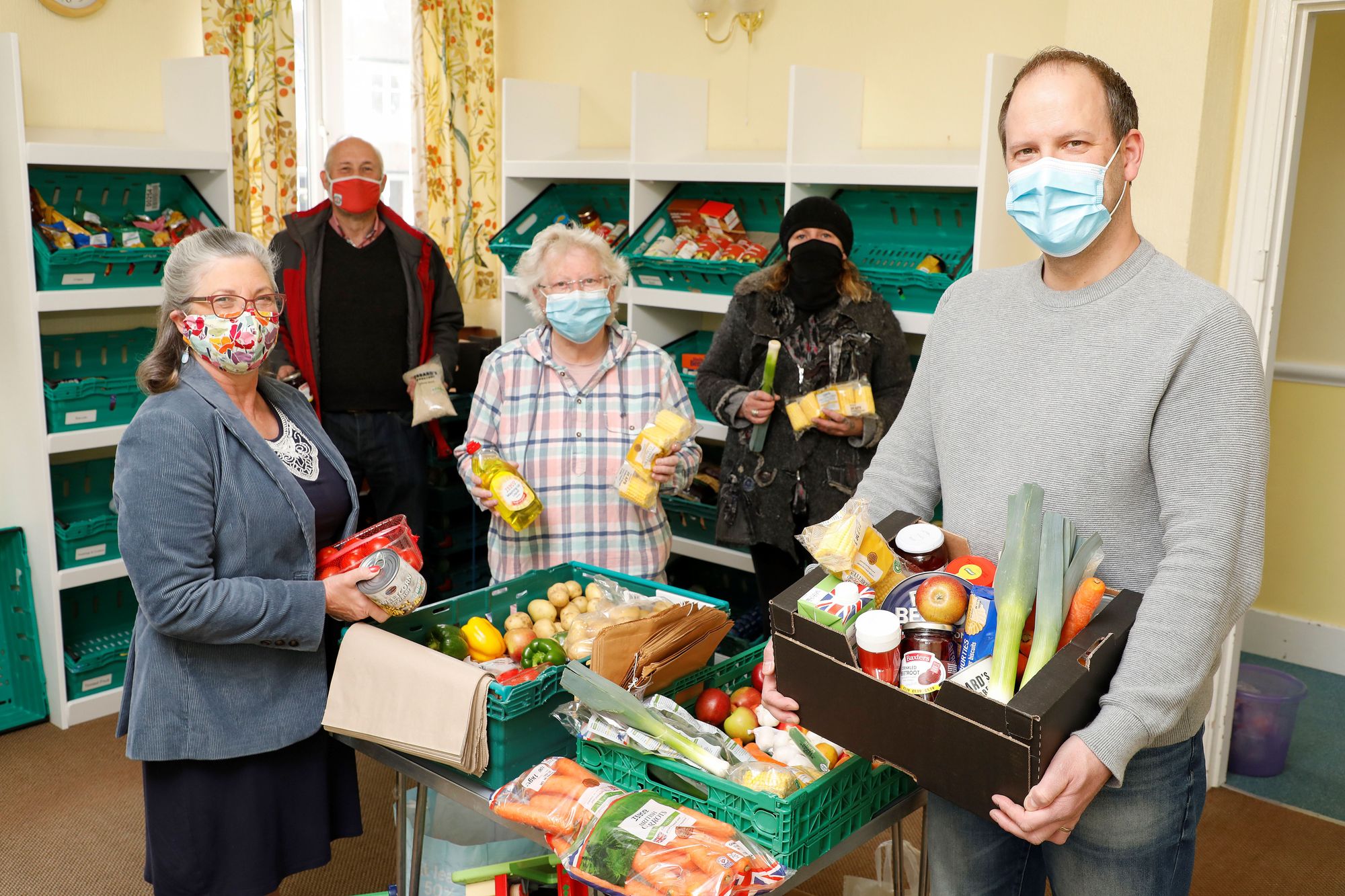 Sawbridgeworth community pop-up shop receive donation from housebuilder, David Wilson Homes