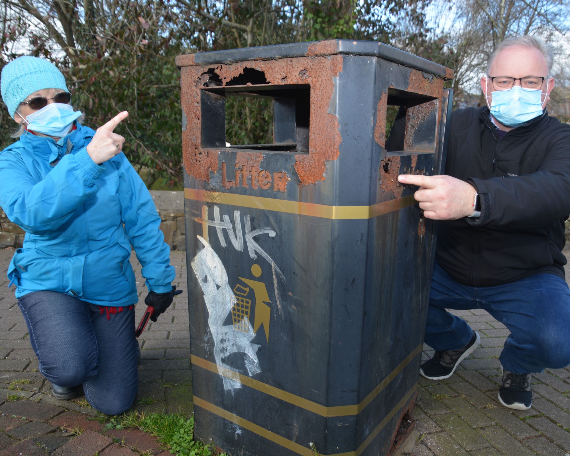 Councillors call for action on Barnstaple's rusty bin problem