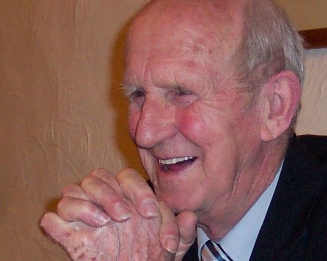 Queen gifts Maundy Money to 'astonishing' Devon churchwarden
