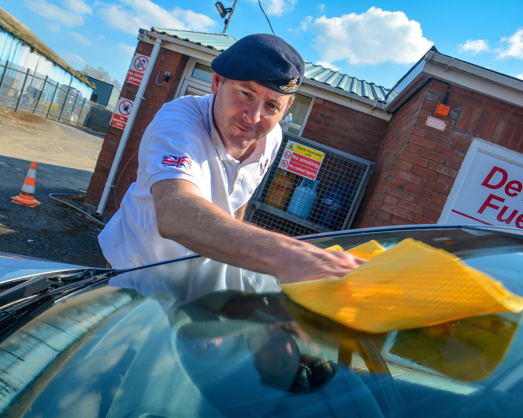 Veterans charity raise hundreds with Easter charity car wash in