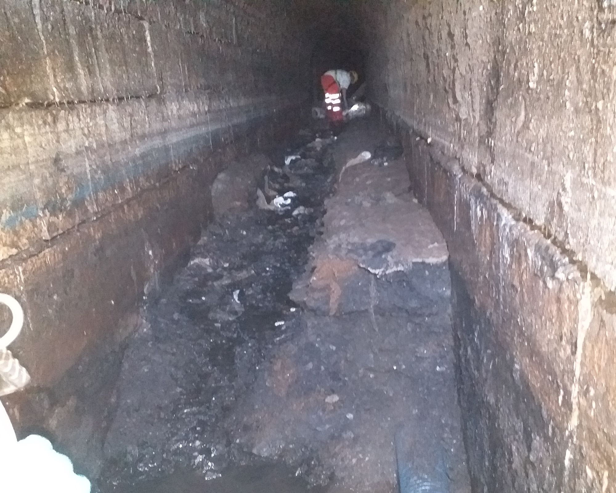 Fatberg the size of Arc de Triomphe removed from Plymouth sewer
