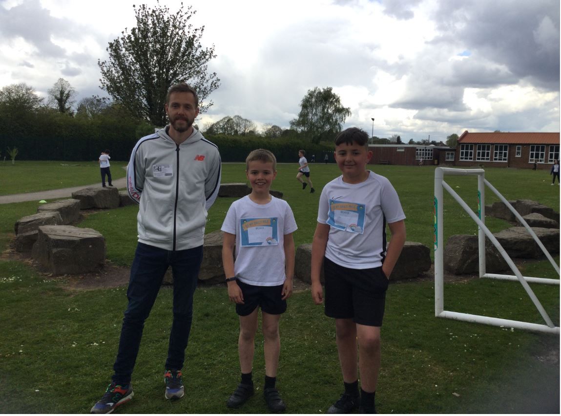 Stockport primary school launch ‘daily mile’ initiative with help of Olympic star