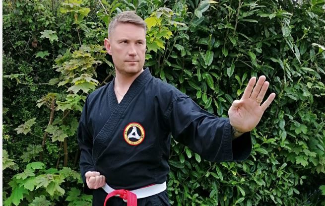 Torquay instructor rewarded for taking martial arts online