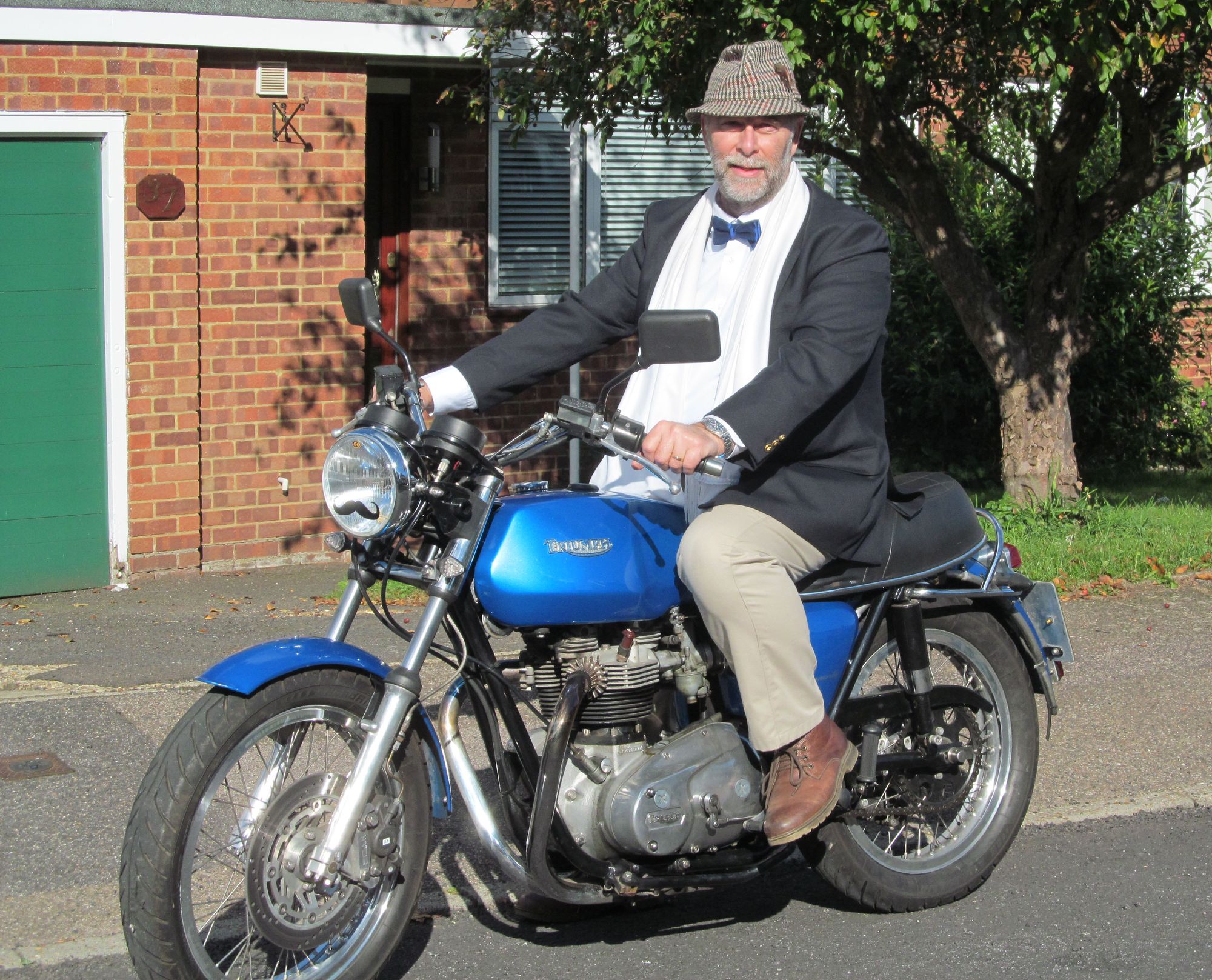 A new mayor for Tonbridge and Malling rides triumphantly into town