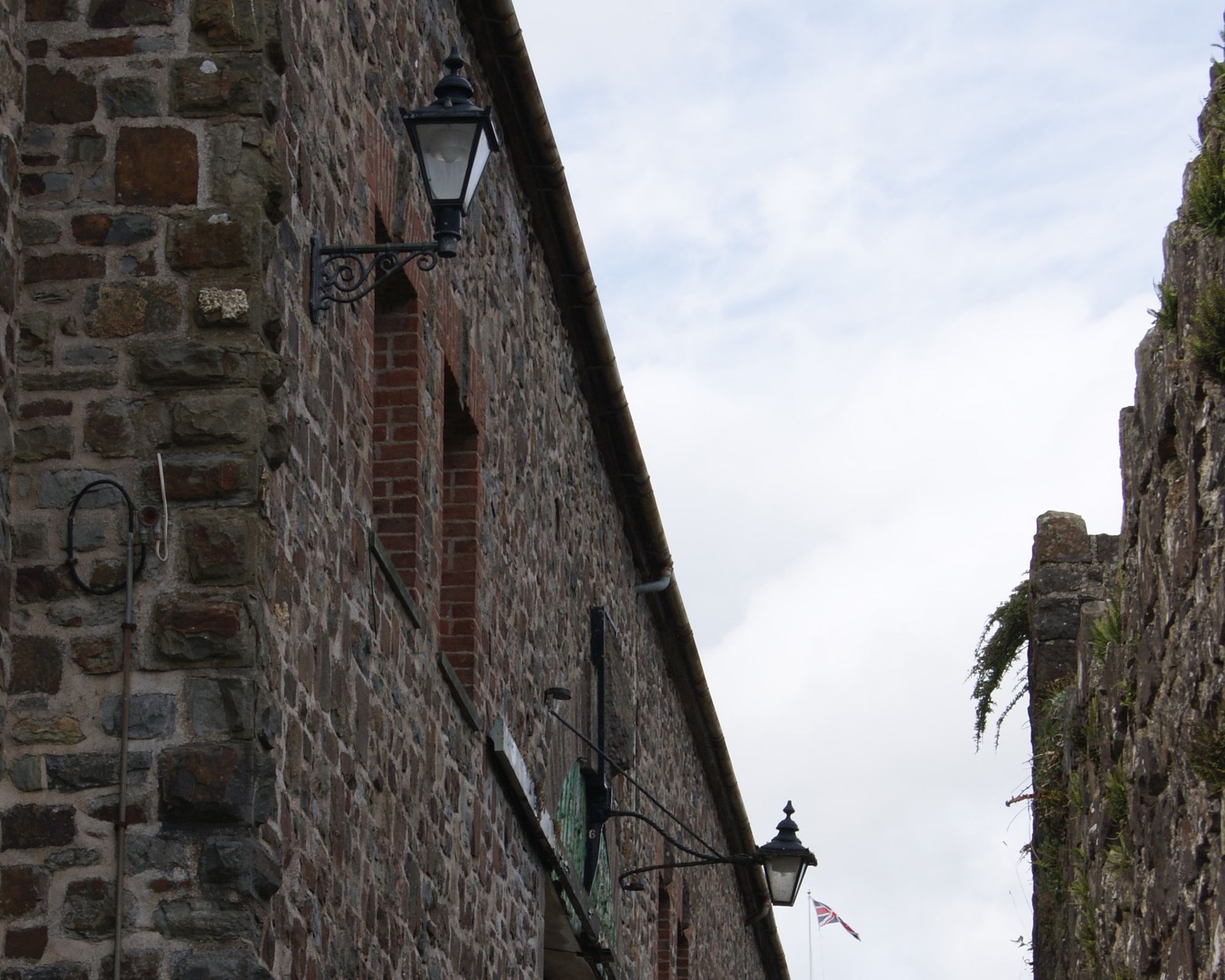 Concerns over removal of South Molton's Victorian lampposts in favour of 'hideous' columns