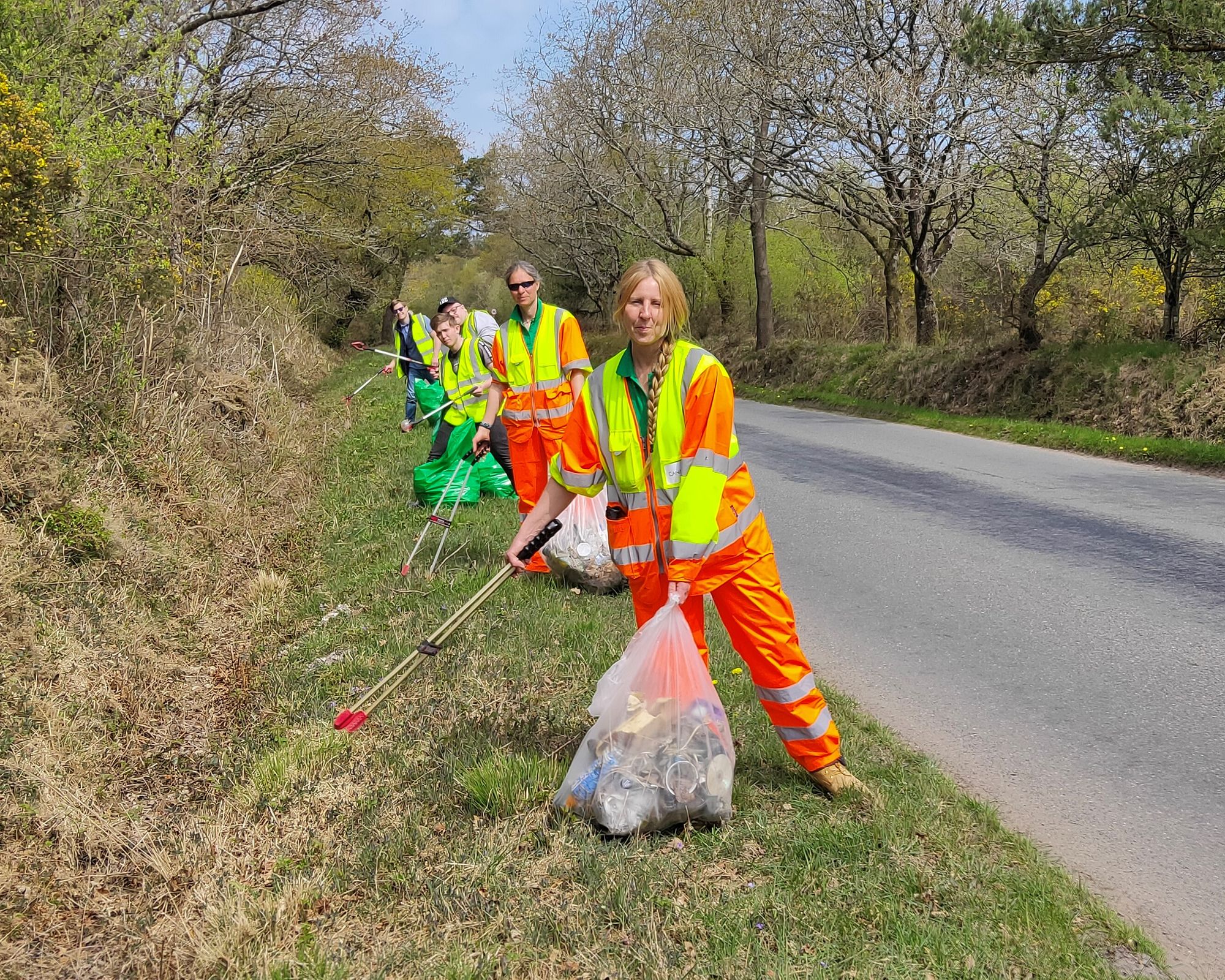 Exeter's McDonald's join forces with Forestry England to clean up