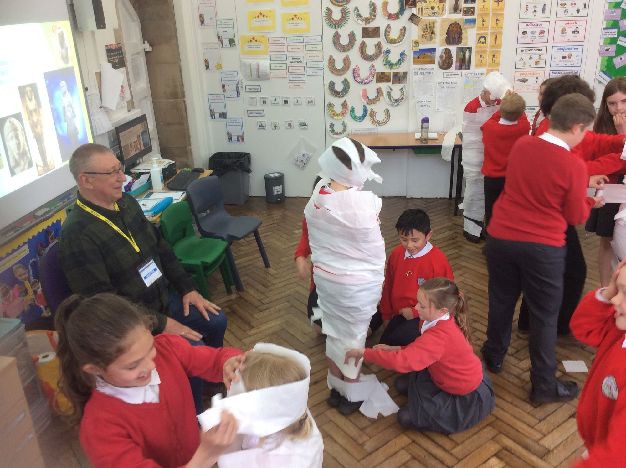 Mr Egypt visits Ilam School for its day of Egyptian activities