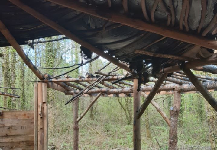 Vandals damage roundhouse shelter at Tumble's Mynydd Mawr Park
