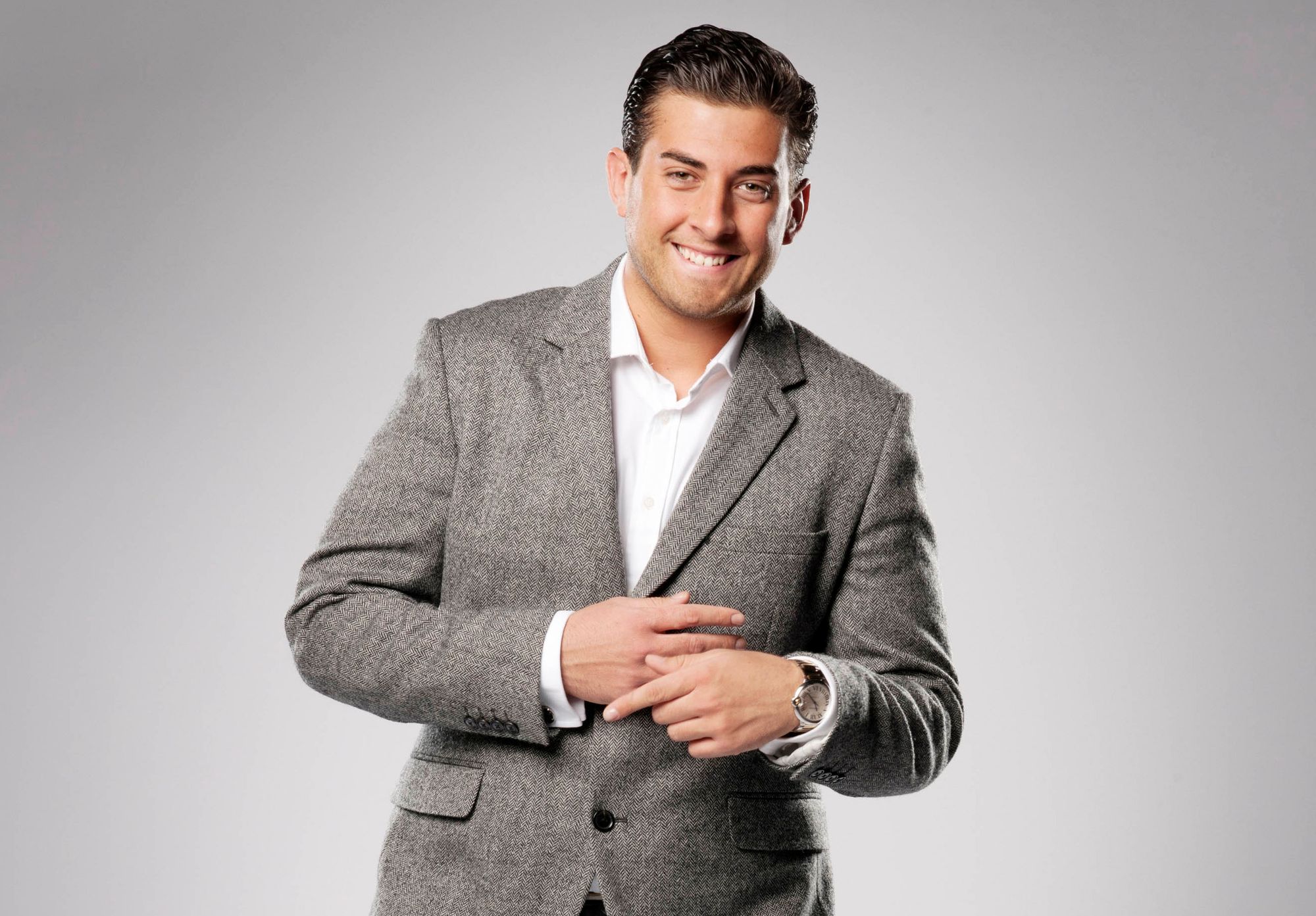 Former TOWIE star to appear in panto in Tenby this Christmas