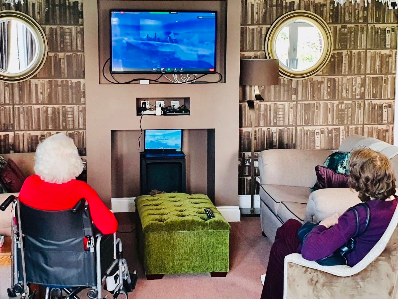 Dorset care home residents treated to virtual tour of Sea Life London