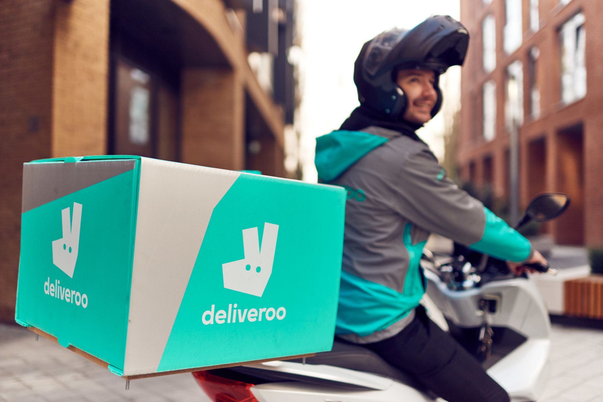 Deliveroo looks to recruit new drivers ahead of Truro, Penzance and St Ives launch
