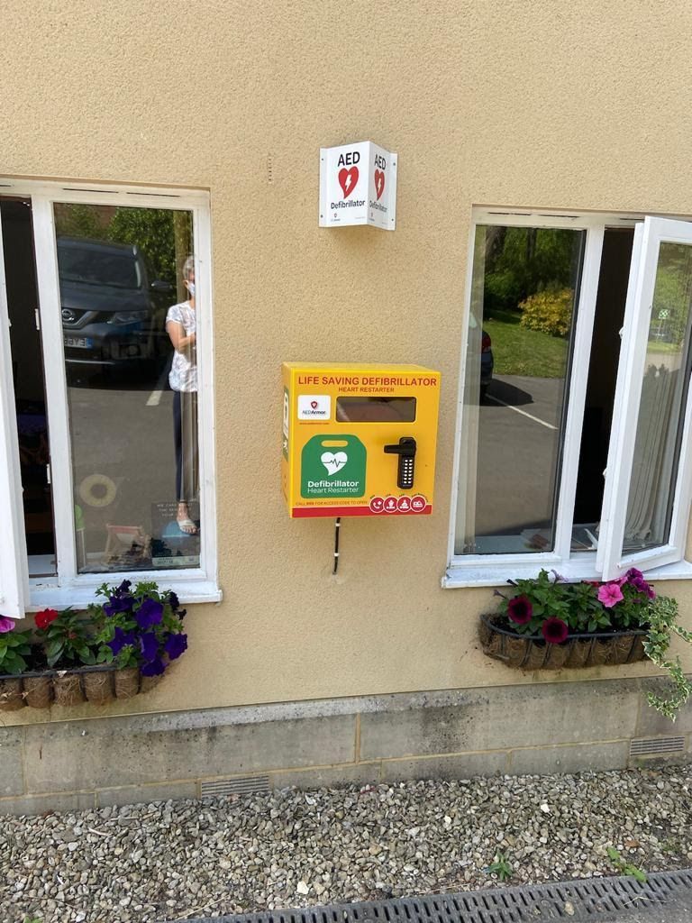 Life-saving defibrillator installed at Radstock centre