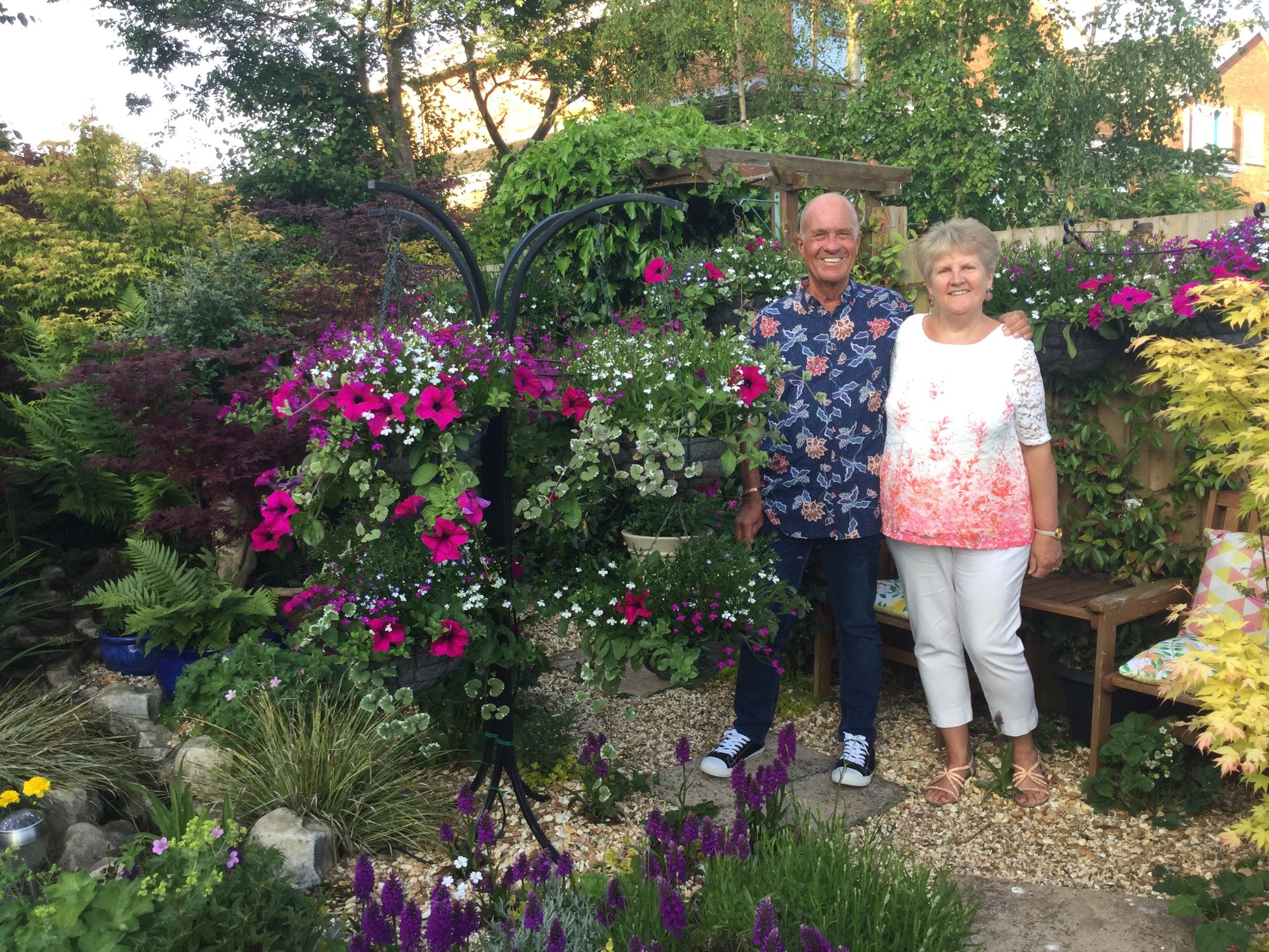 East Cheshire Hospice supporters open their gardens to raise money