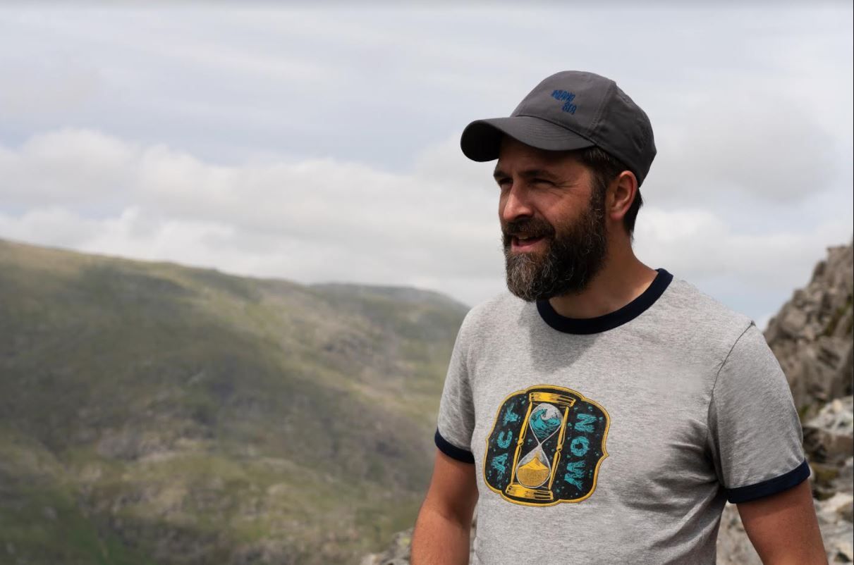 Macclesfield company launches seaweed-fibre T-shirt thanks to crowdfunder