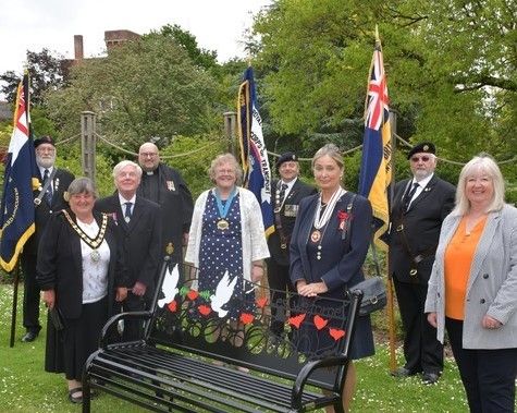 Remembrance bench dedicated in Vivary Park
