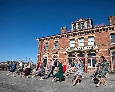 Ballet dancers who took over Ilfracombe Harbour return with new lockdown projects
