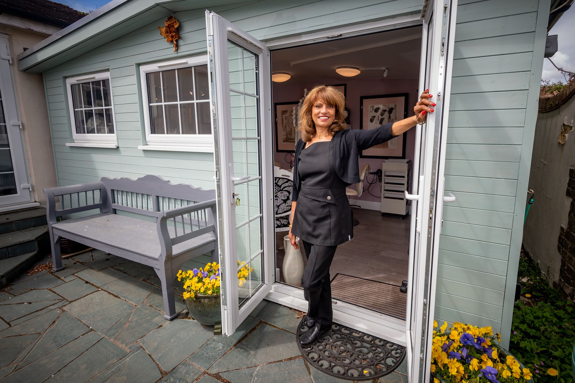 A shed load of glam - the Knockholt gran helping cancer patients from her own backyard