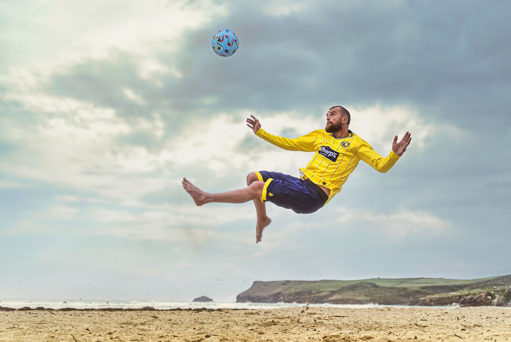 Polzeath FC goes green with new kits made from recycled plastic bottles