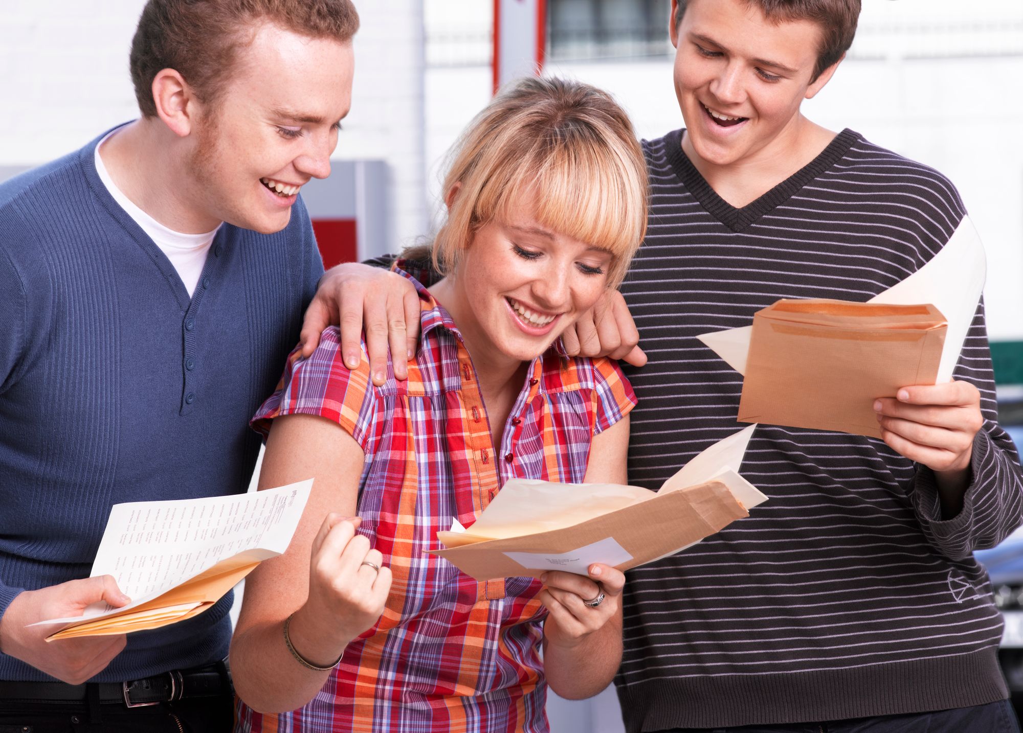 St. David’s High School celebrate outstanding GCSE results