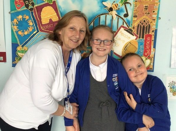 Widnes learning mentor wins School Superhero award