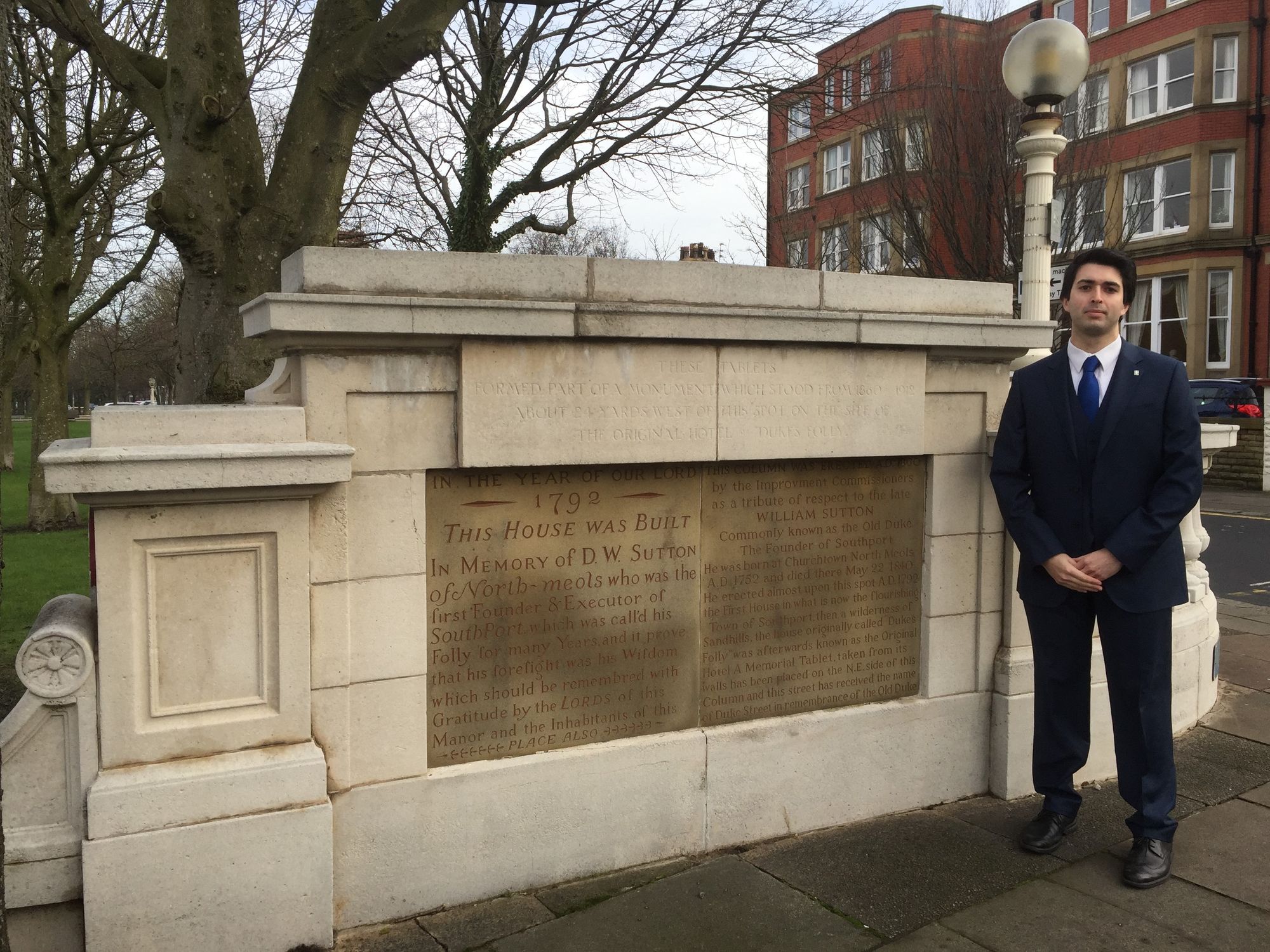 Former Councillor calls for town founder plaque conservation