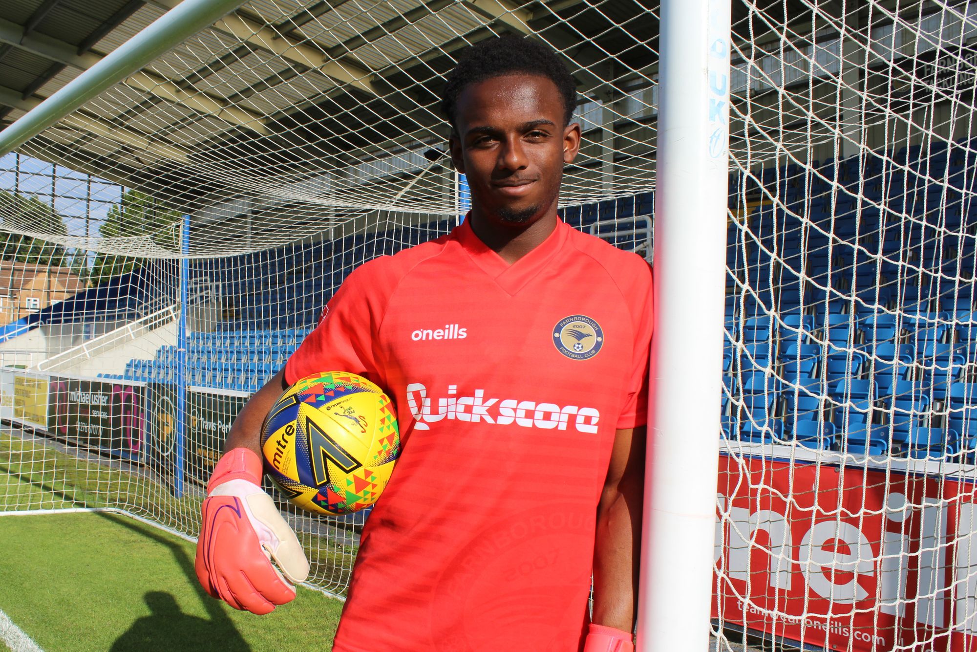 Farnborough sign Watford keeper on year-long loan ahead of Walton Casuals opener