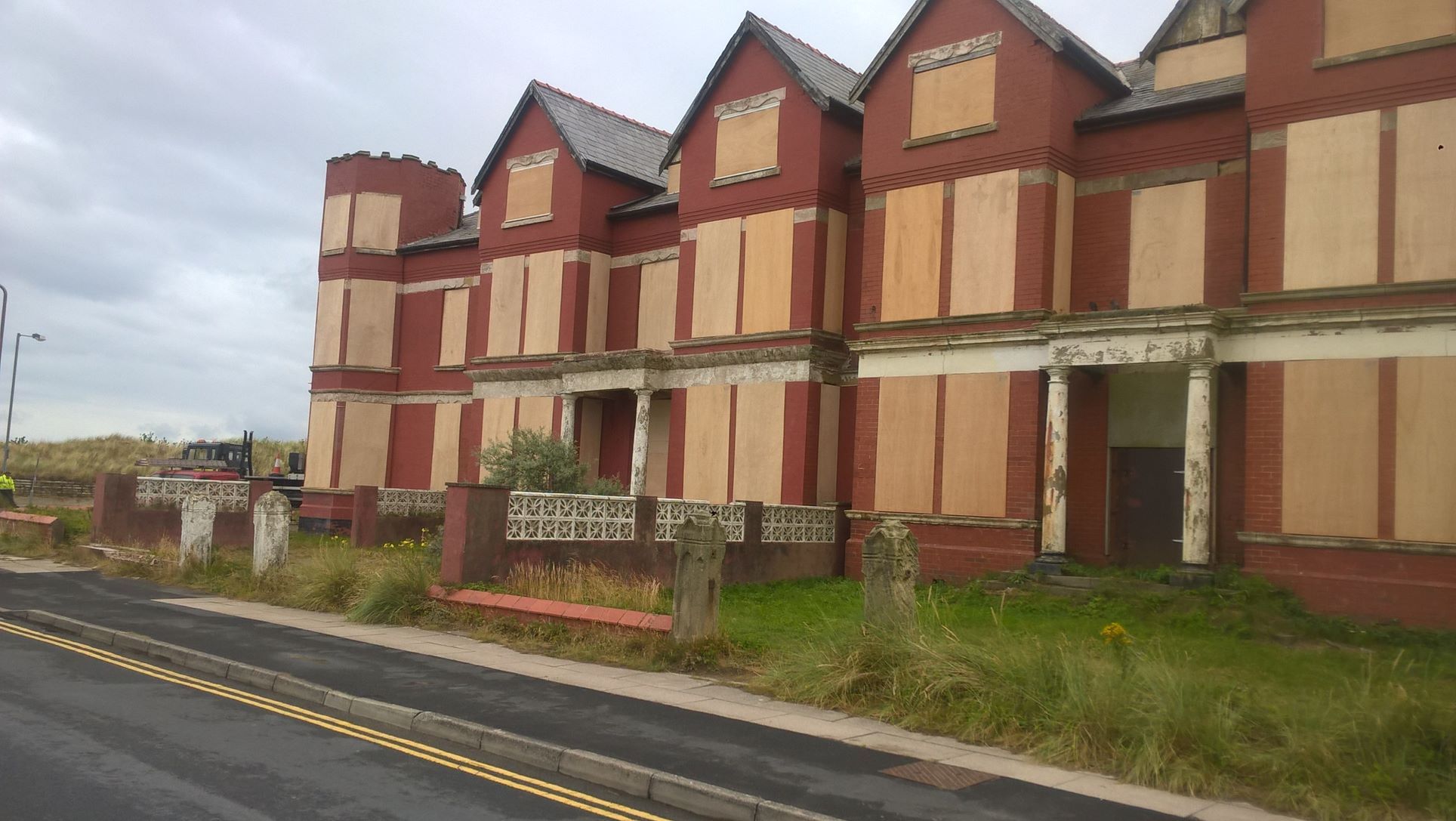 Sefton Council commissions artist Paul Curtis for Toad Hall transformation