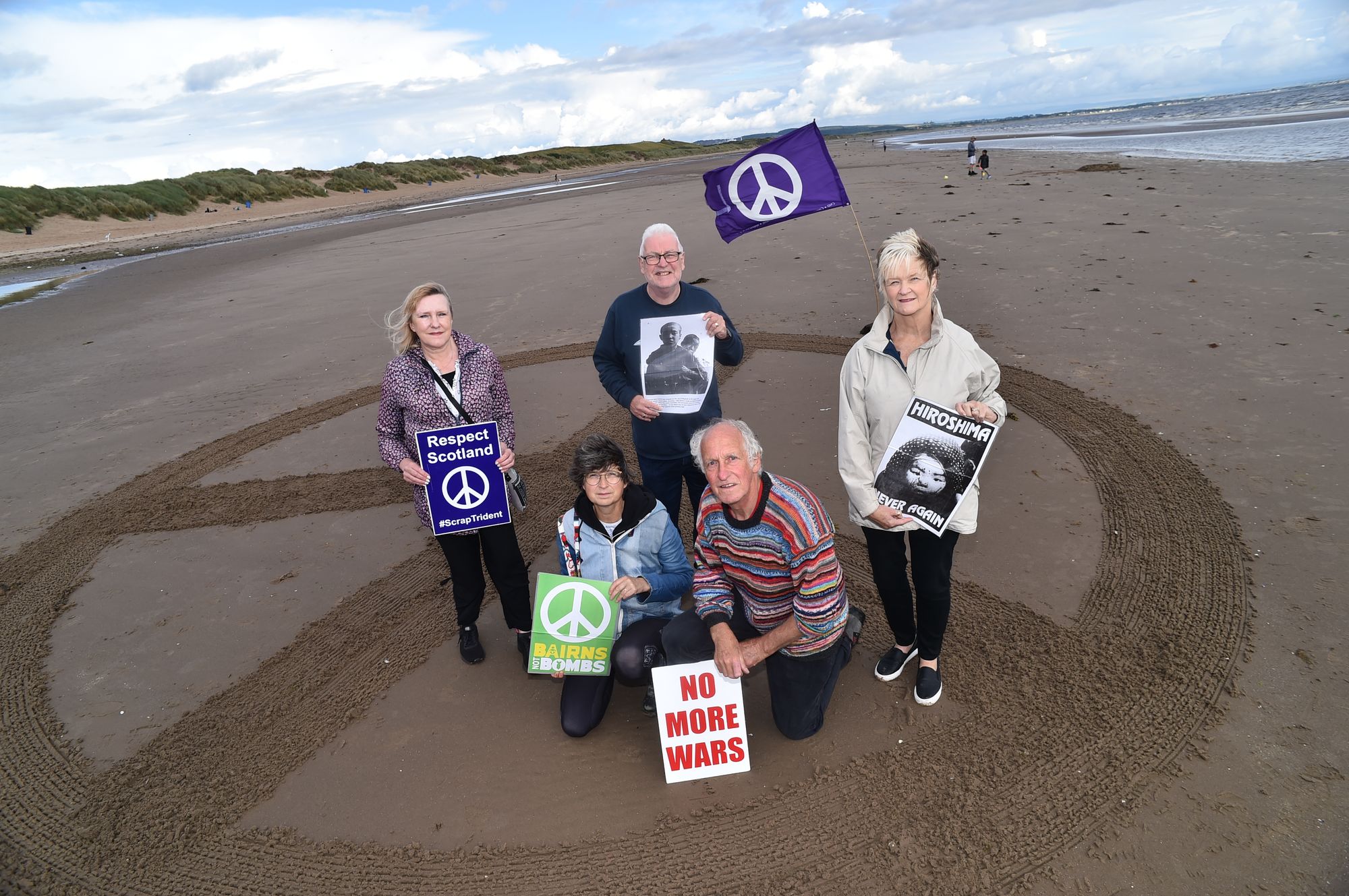 Ayrshire CND group host beach memorial