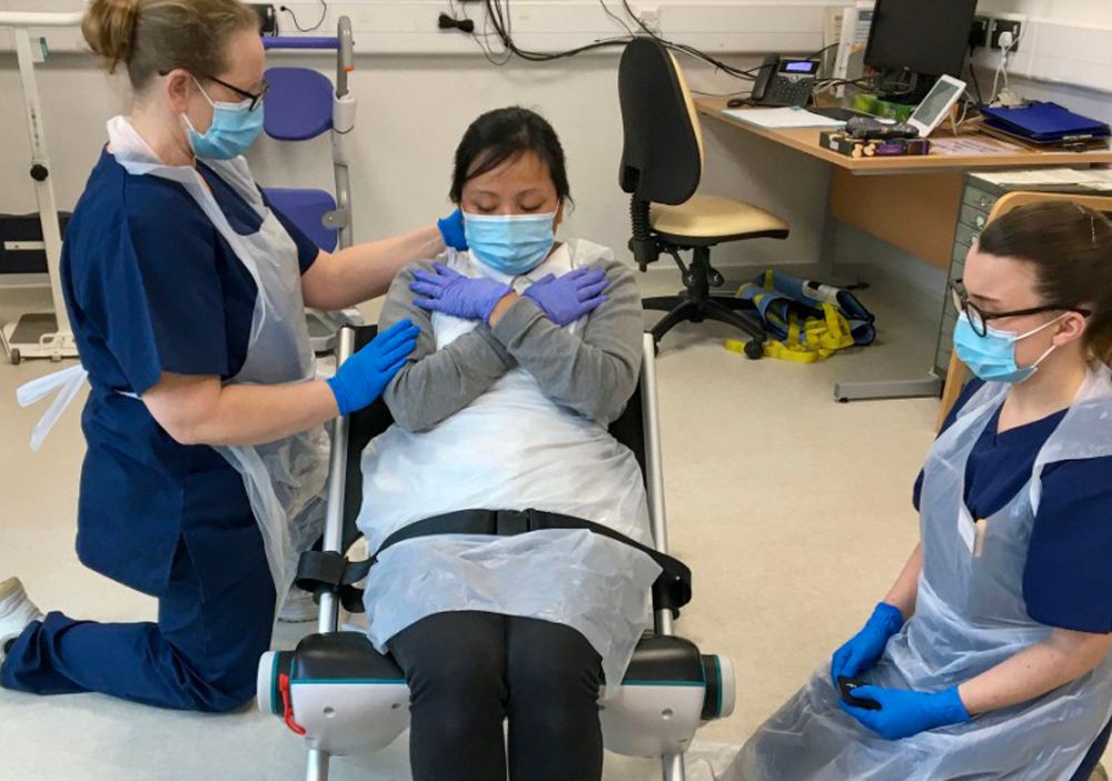 League of Friends fund new lifting chair for Thanet hospital