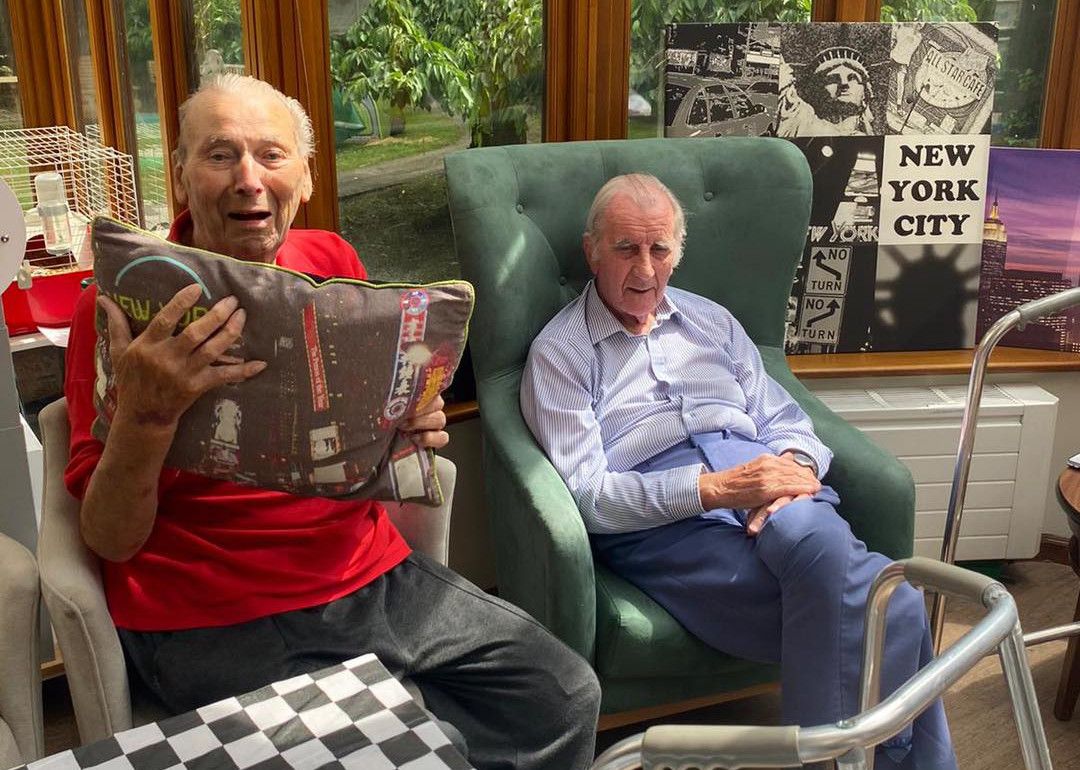 Weybridge care home resident enjoys New York experience from comfort of armchair