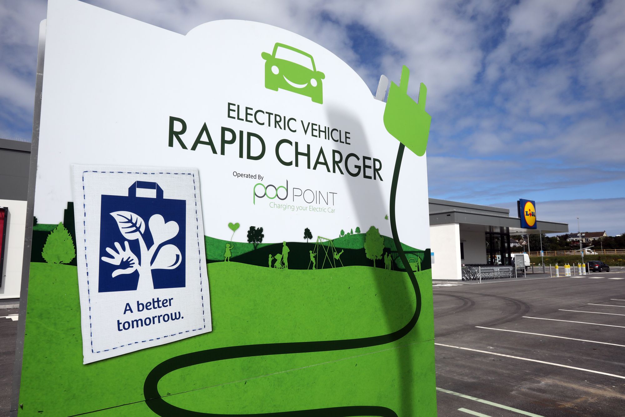 Surrey County Council plan to install 200 electric car chargers and take third of most polluting buses off road