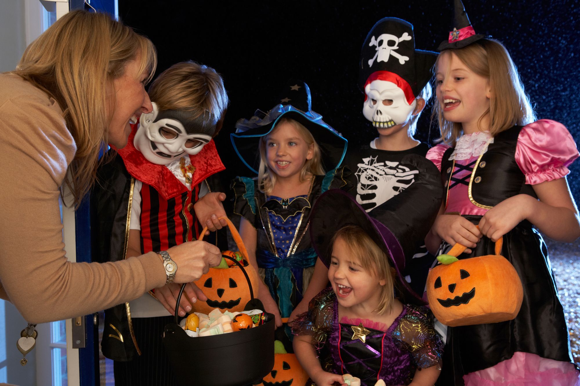 Halloween 2021: Tips to keep your kids safe while trick-or-treating