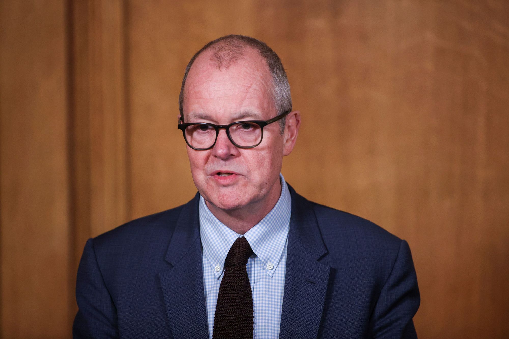 People need to change diet and flying habits for climate, warns chief scientific advisor