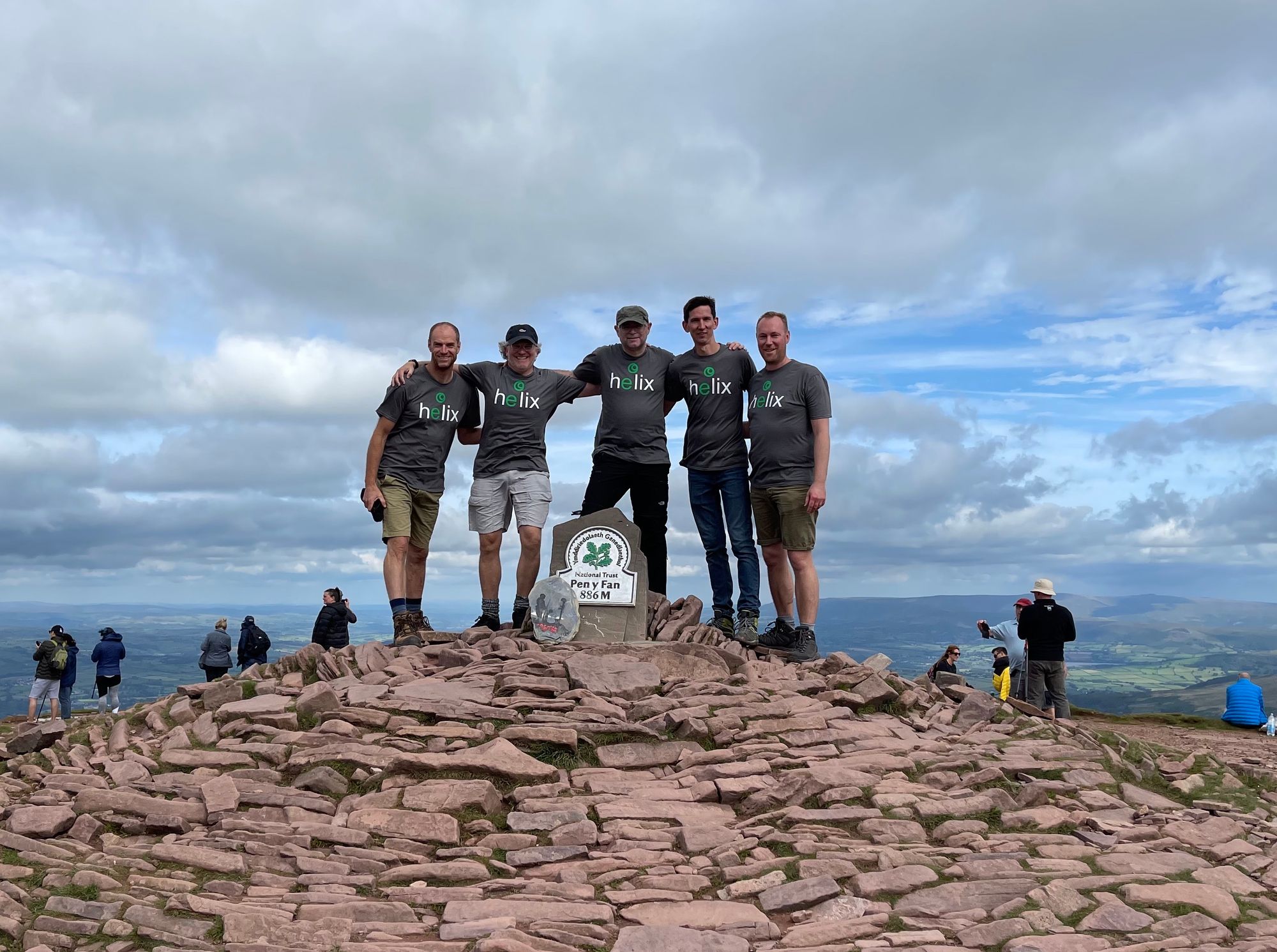 Berkshire builders' sponsored hike raises £9,600 for local family support charity