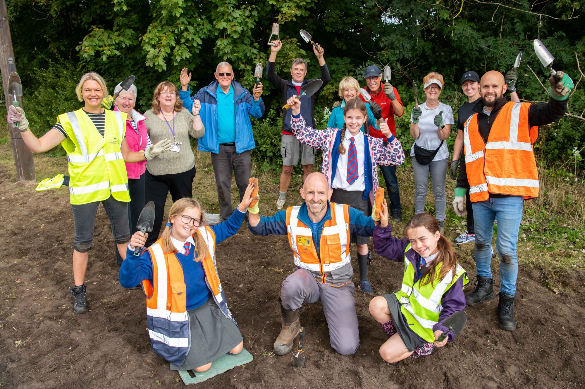 Volunteers dig in to help Formby bloom next spring