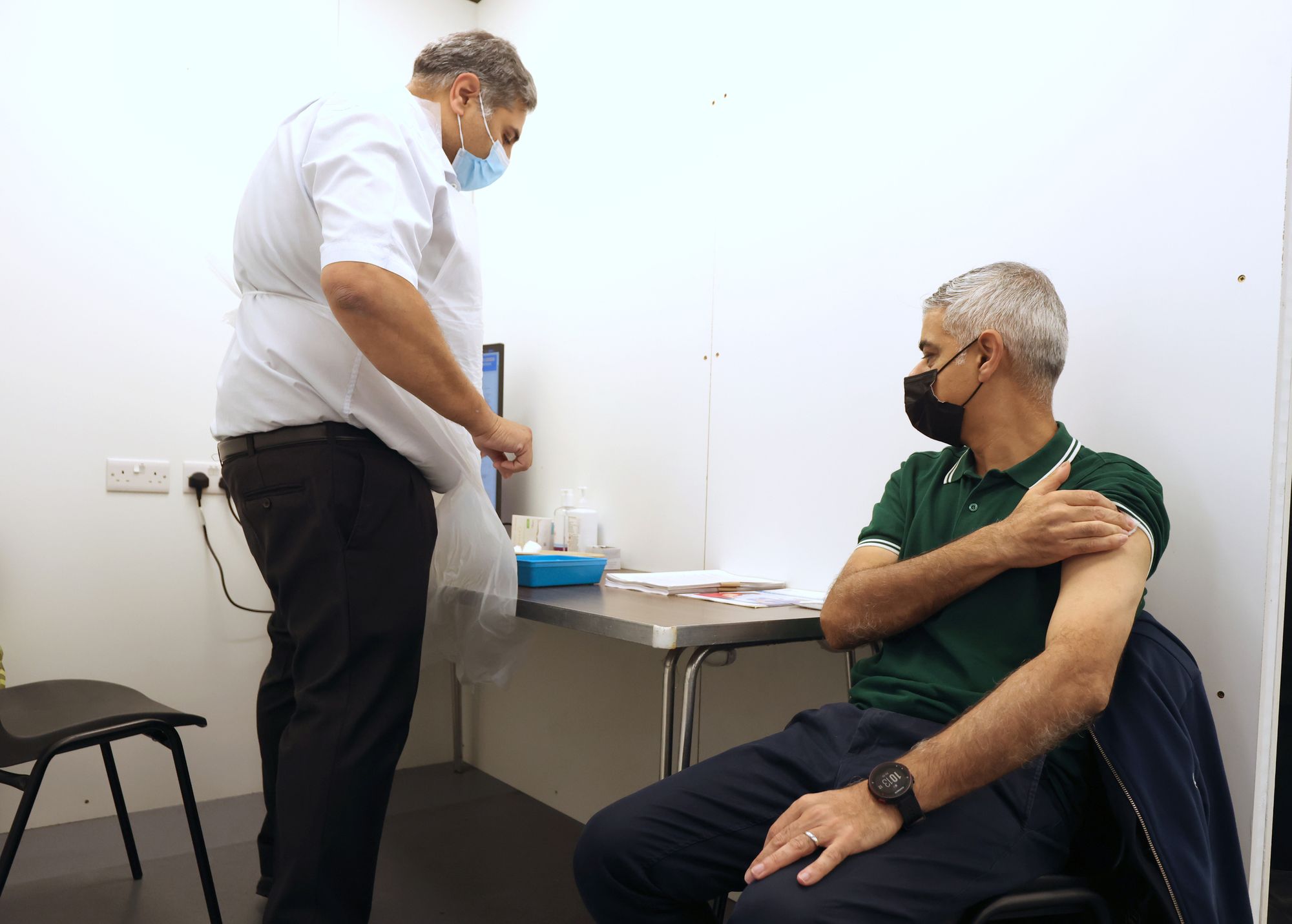 Record number of Covid booster jabs delivered in a week