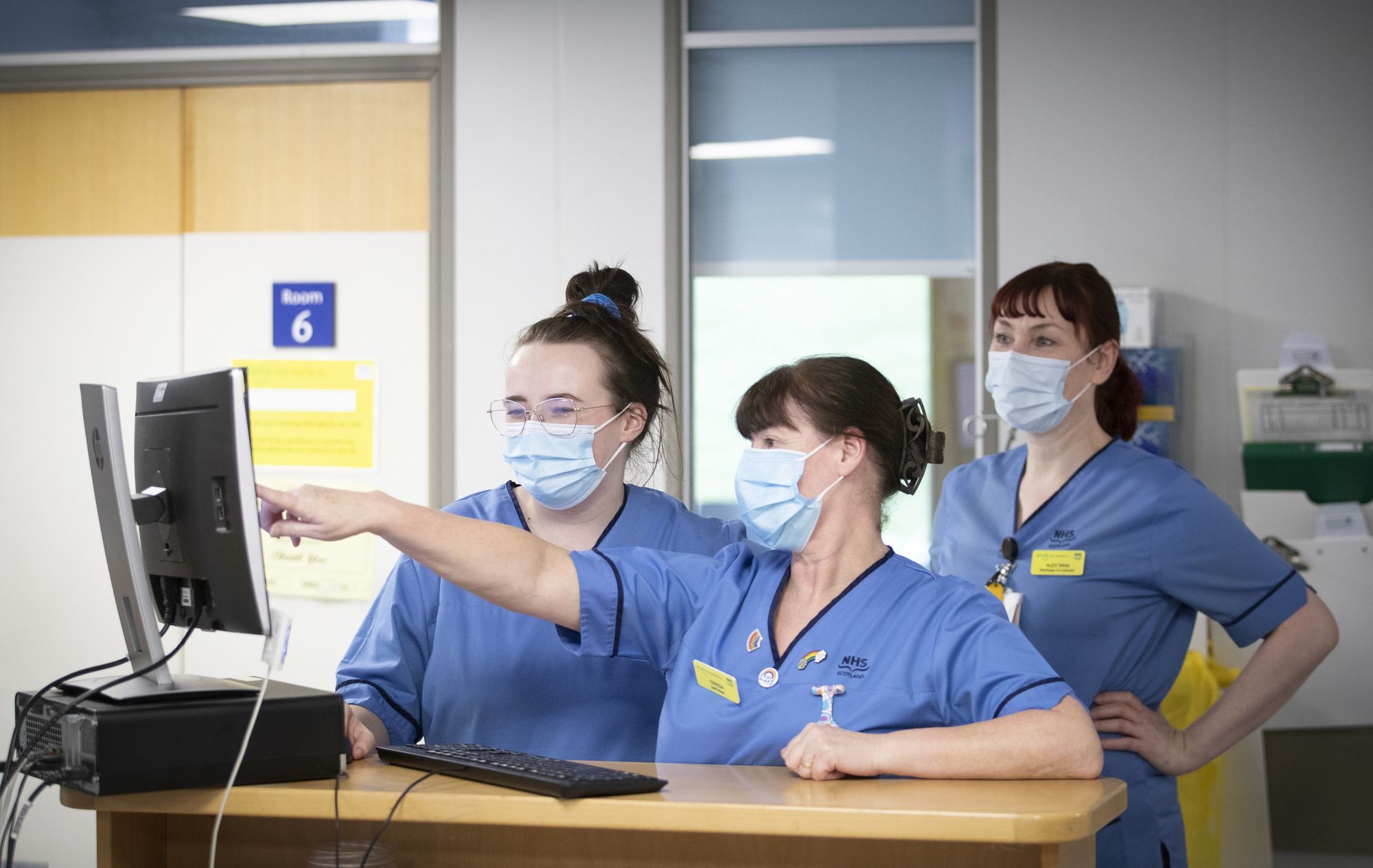 Nurses to start voting on industrial action over pay