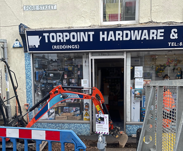 Torpoint traders accuse broadband firm of fibre roll-out mess